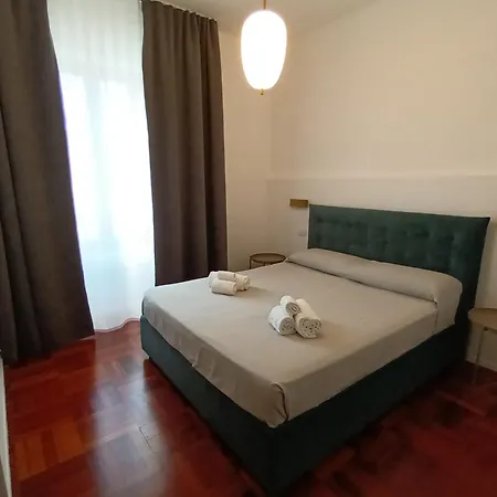 B&bari, Via Crollalanza, Le Di Aurelia